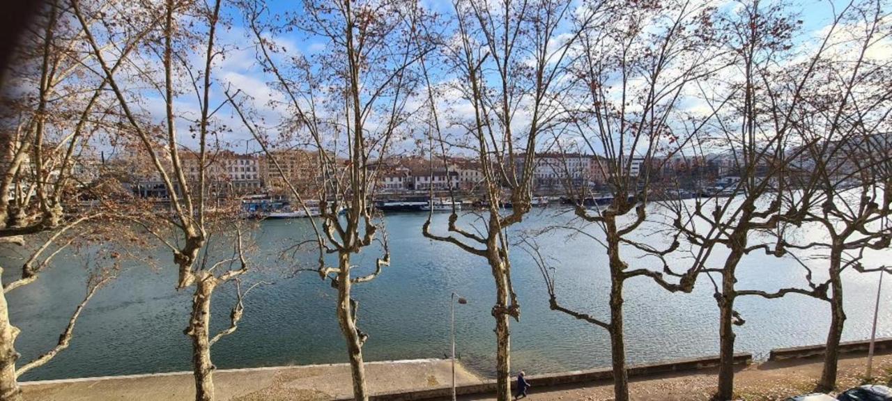 Porte Du Vieux Lyon, Vue Sur La Saone ภายนอก รูปภาพ