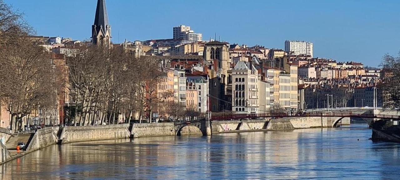Porte Du Vieux Lyon, Vue Sur La Saone ภายนอก รูปภาพ